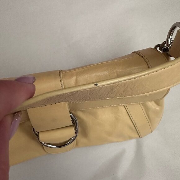 Hobo International Leather Baguette HandBag Purse 11.5x6 Light Yellow Y2K - Picture 3 of 10